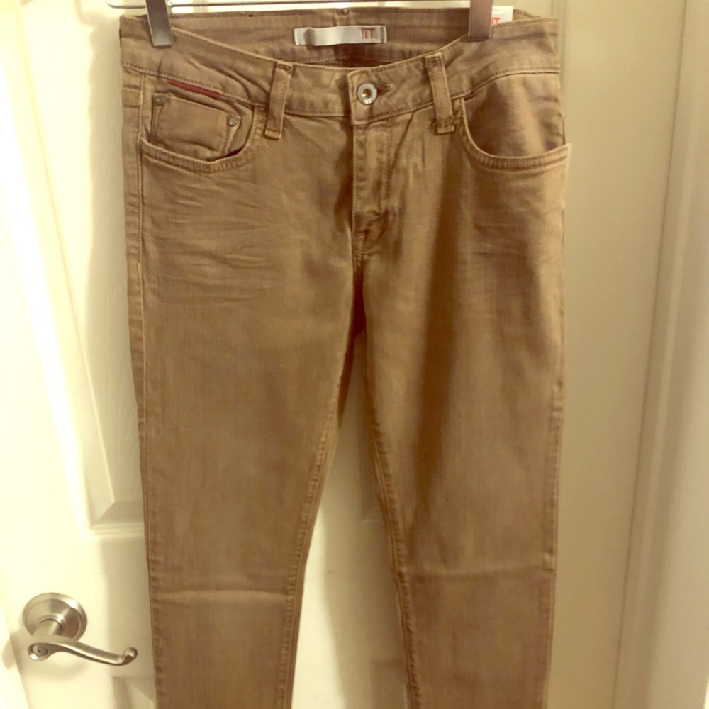 Brand new. It jeans